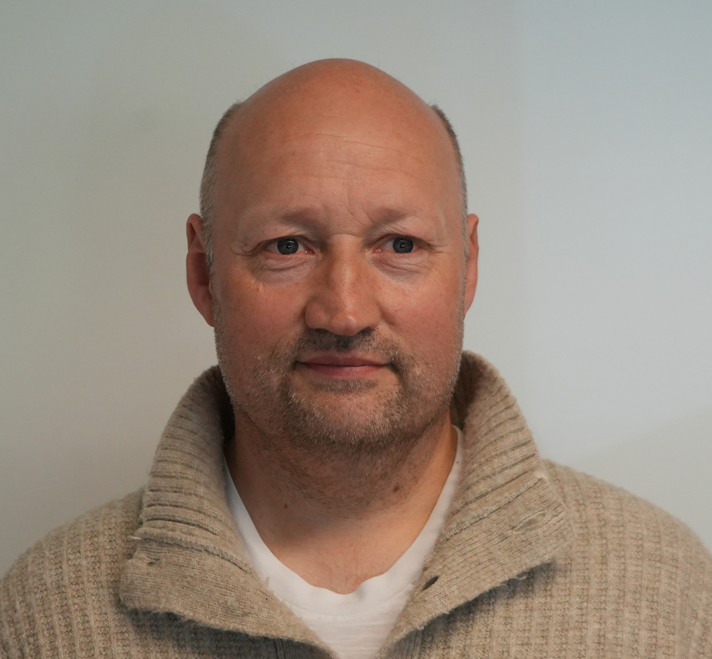 Karl Øster : Sølu leiðari